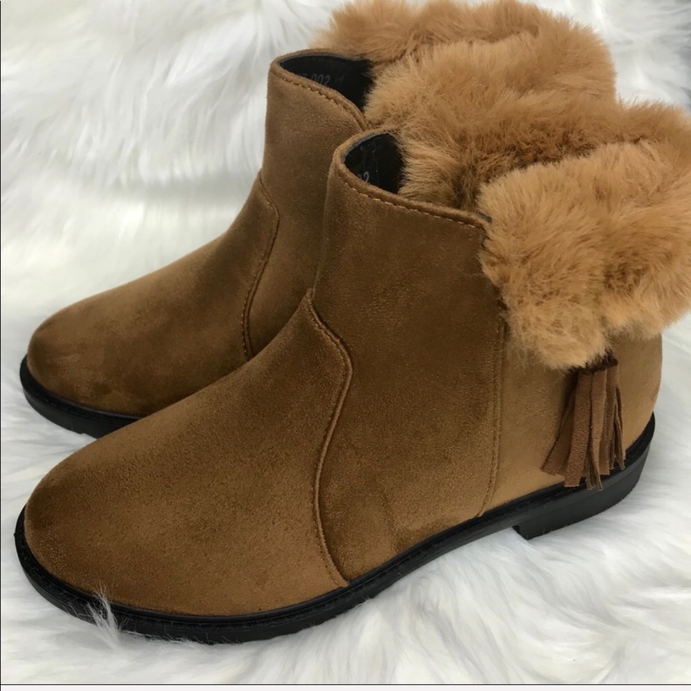 VEGAN fur Camel Fringe Lug Sole Ankle Boot 👢